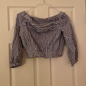 Cute cropped Zara striped top😊